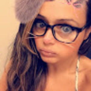 Meet your Posher, Julissa